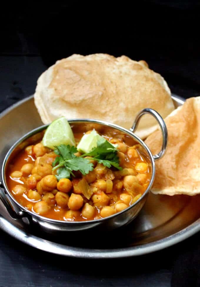 chole-bhatura-chana-bhatura-12